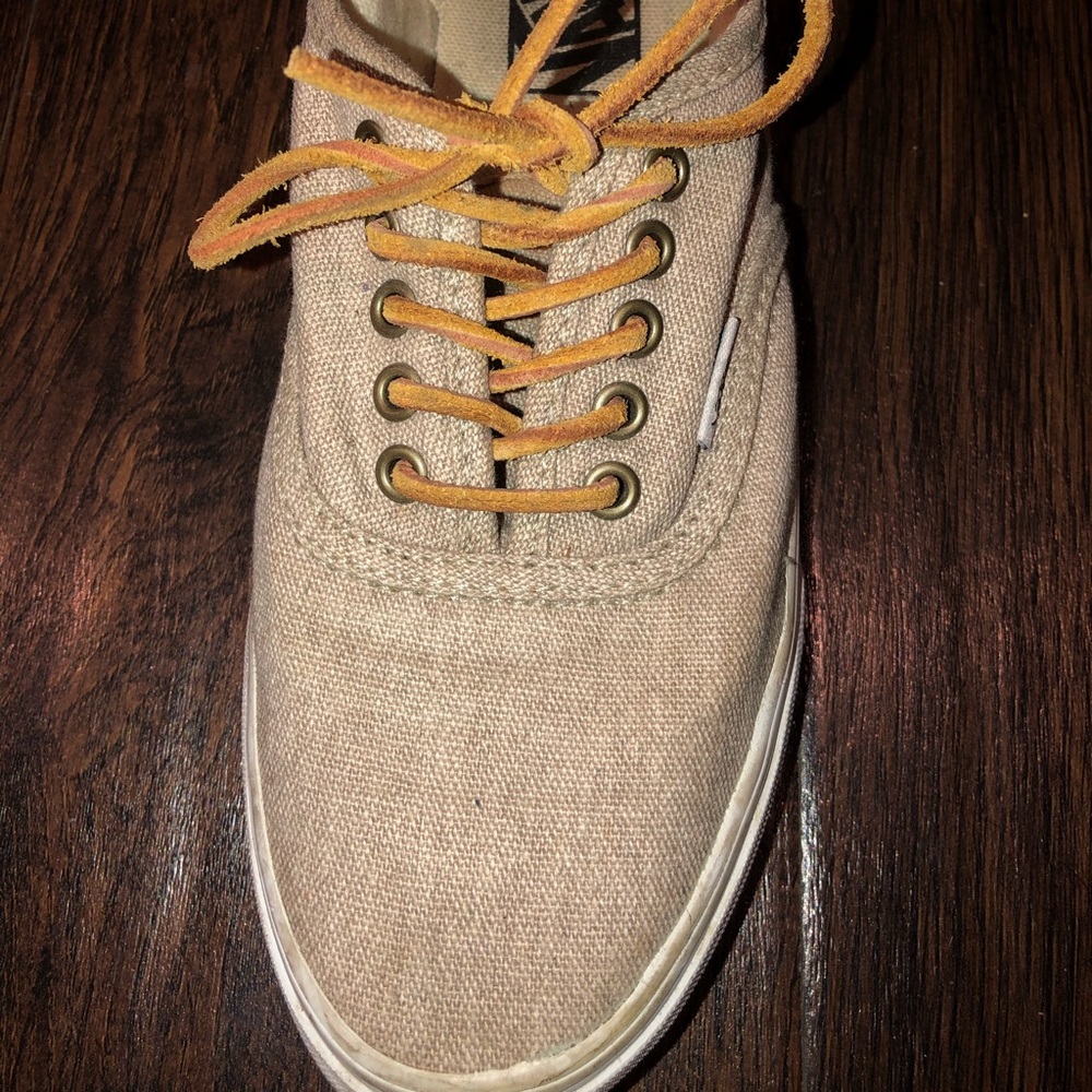 Vans - Picture 2 of 4